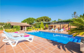 Awesome home in Caldes de Montbui with Outdoor swimming pool, Swimming pool and 4 Bedrooms